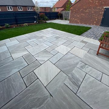 Kandla Grey 22mm Riven Sandstone Natural Stone Paving