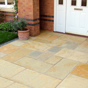 Honey Yellow 22mm Sawn Edge Limestone Paving 15.28m2 4 Size Project Pack